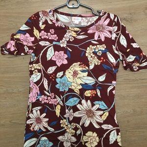 Lularoe floral Gigi top in size small!